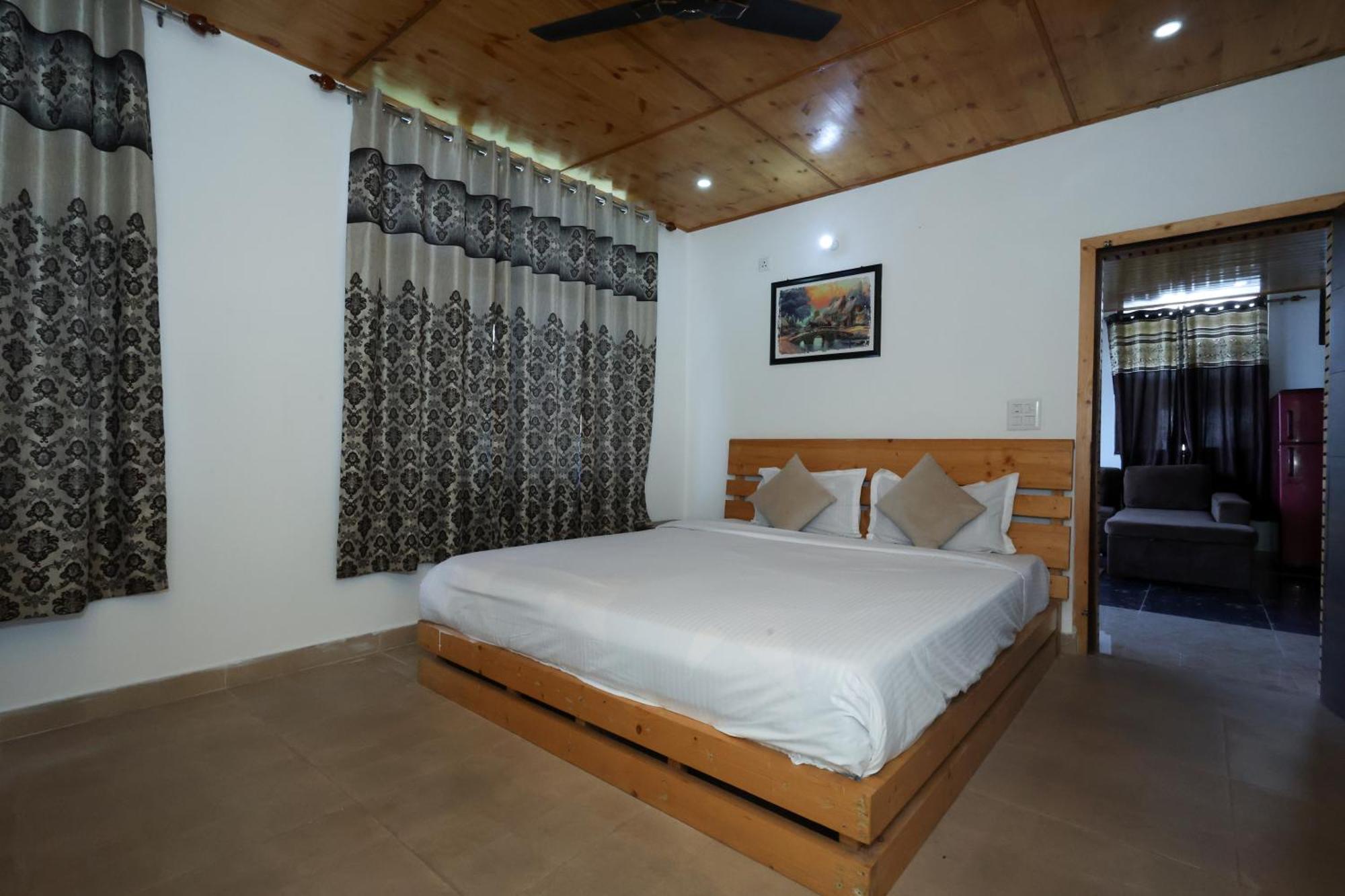 Cozy Heavenn 2Bhk I Kasauli I Mountain View 93O68I282O Apartamento Exterior foto